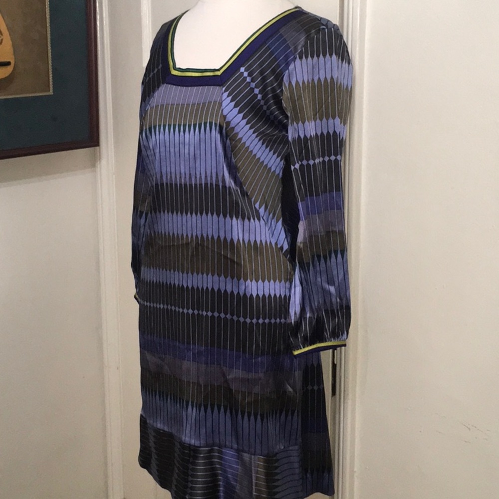 A common Thread Dress - Picture 3 of 10